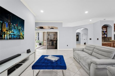 House in Coconut Creek, Florida 4 bedrooms, 225.94 sq.m. № 1970395 - photo 13