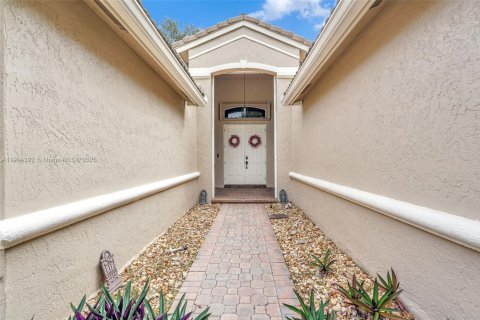 House in Coconut Creek, Florida 4 bedrooms, 225.94 sq.m. № 1970395 - photo 7