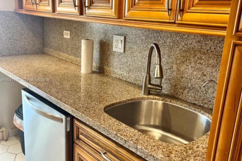 Снять в аренду кондоминиум в Санни-Айлс-Бич, Флорида 1 спальня, 87.61м2, № 2003743 - фото 7