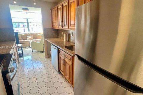 Снять в аренду кондоминиум в Санни-Айлс-Бич, Флорида 1 спальня, 87.61м2, № 2003743 - фото 5