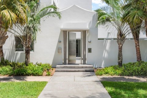 Casa en venta en Miami, Florida, 3 dormitorios, 229.38 m2 № 1977638 - foto 6