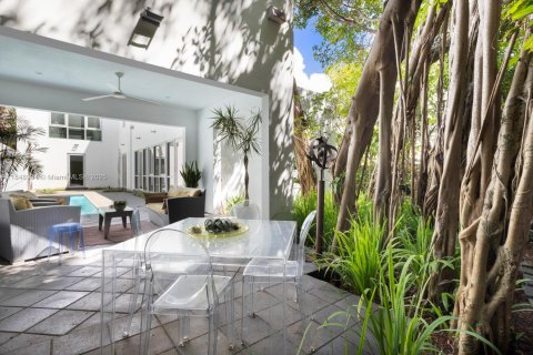Casa en venta en Miami, Florida, 3 dormitorios, 229.38 m2 № 1977638 - foto 22