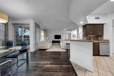 Copropriété à louer à Aventura, Floride: 3 chambres, 122.63 m2 № 1930781 - photo 2