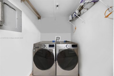 Copropriété à louer à Aventura, Floride: 3 chambres, 122.63 m2 № 1930781 - photo 17