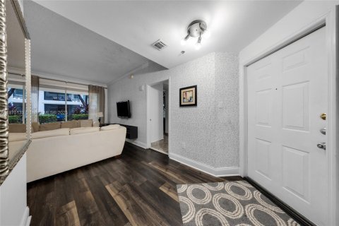Copropriété à louer à Aventura, Floride: 3 chambres, 122.63 m2 № 1930781 - photo 15