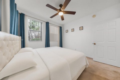 Copropriété à louer à Aventura, Floride: 3 chambres, 122.63 m2 № 1930781 - photo 12