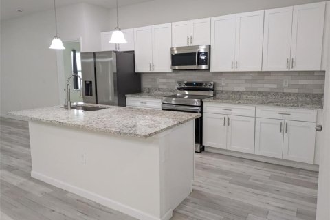 House in Ocala, Florida 4 bedrooms, 165.55 sq.m. № 1905868 - photo 3
