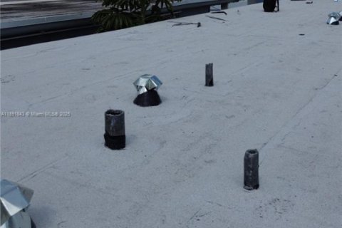 Propiedad comercial en venta en Miami Beach, Florida № 2012275 - foto 15