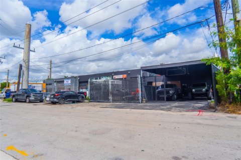Immobilier commercial à vendre à Hialeah, Floride № 2392991 - photo 6