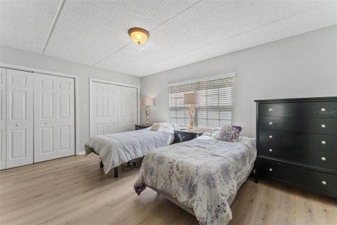 Condo in Tampa, Florida, 1 bedroom  № 1872855 - photo 13