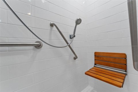 Condo in Tampa, Florida, 1 bedroom  № 1872855 - photo 18