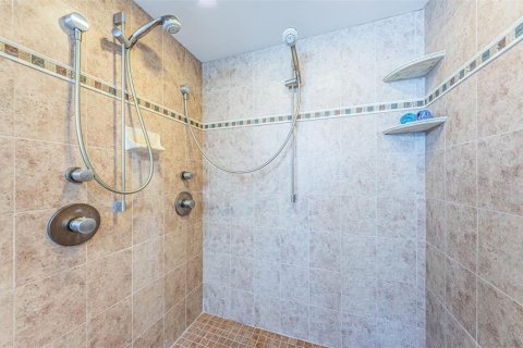 Купить кондоминиум в Мадейра - Бич, Флорида 5 комнат, 103.12м2, № 1820672 - фото 20