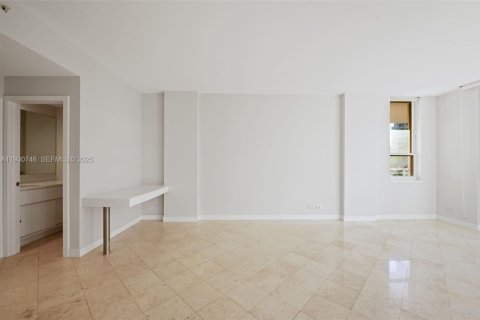 Снять в аренду кондоминиум в Майами, Флорида 1 спальня, 72.46м2, № 1991272 - фото 5