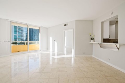 Снять в аренду кондоминиум в Майами, Флорида 1 спальня, 72.46м2, № 1991272 - фото 6