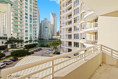 Снять в аренду кондоминиум в Майами, Флорида 1 спальня, 72.46м2, № 1991272 - фото 23