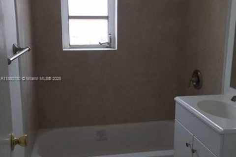 Снять в аренду квартиру в Майами, Флорида 2 спальни, 67.35м2, № 1932262 - фото 6