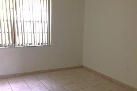 Снять в аренду квартиру в Майами, Флорида 2 спальни, 67.35м2, № 1932262 - фото 4