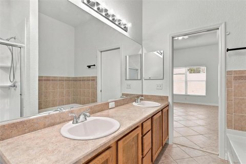 Casa en venta en Oxford, Florida, 3 dormitorios, 131.18 m2 № 2381003 - foto 19