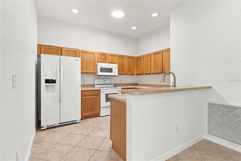 Casa en venta en Oxford, Florida, 3 dormitorios, 131.18 m2 № 2381003 - foto 12