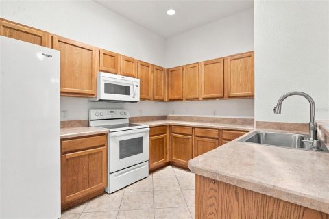 Casa en venta en Oxford, Florida, 3 dormitorios, 131.18 m2 № 2381003 - foto 13