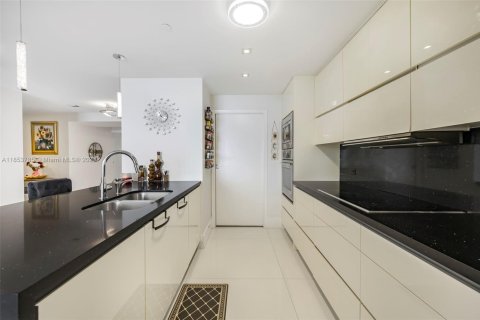 Copropriété à vendre à Miami, Floride: 3 chambres, 142.6 m2 № 1880010 - photo 9