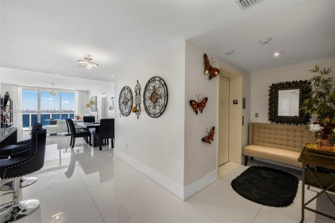 Copropriété à vendre à Miami, Floride: 3 chambres, 142.6 m2 № 1880010 - photo 3