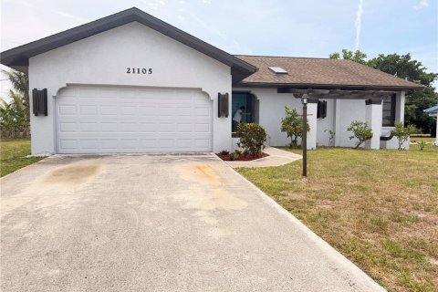 Villa ou maison à Port Charlotte, Floride 3 chambres, 135.27 m2 № 2142557