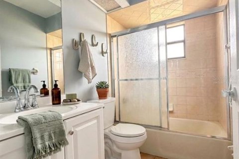 Villa ou maison à vendre à Port Charlotte, Floride: 3 chambres, 135.27 m2 № 2142557 - photo 6