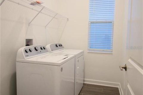 Villa ou maison à vendre à Orlando, Floride: 4 chambres, 245.91 m2 № 2414051 - photo 23