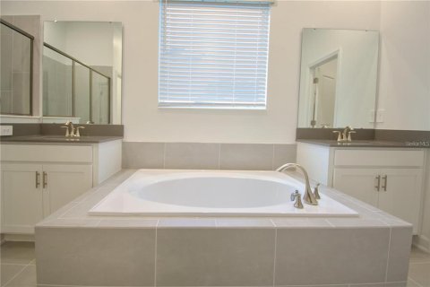 Villa ou maison à vendre à Orlando, Floride: 4 chambres, 245.91 m2 № 2414051 - photo 21