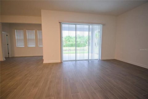 Villa ou maison à vendre à Orlando, Floride: 4 chambres, 245.91 m2 № 2414051 - photo 3
