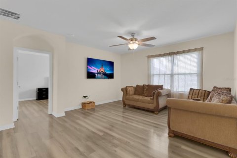 Villa ou maison à vendre à Davenport, Floride: 4 chambres, 171.96 m2 № 1833235 - photo 15