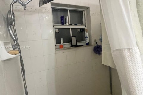 Снять в аренду виллу или дом в Хайалиа Гарденс, Флорида 3 спальни, 108.7м2, № 2003855 - фото 10