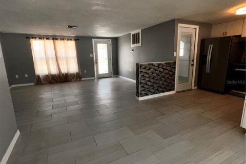 Villa ou maison à louer à Port Richey, Floride: 2 chambres, 94.48 m2 № 2402856 - photo 15