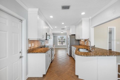 Casa en venta en Bradenton, Florida, 2 dormitorios, 157.56 m2 № 2104449 - foto 7