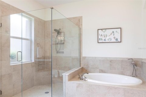 House in Bradenton, Florida 3 bedrooms, 321.44 sq.m. № 1734845 - photo 17