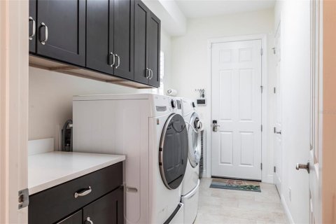 House in Bradenton, Florida 3 bedrooms, 321.44 sq.m. № 1734845 - photo 29