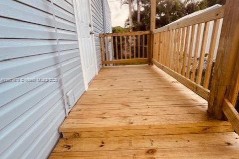 Снять в аренду квартиру в Уэст-Палм-Бич, Флорида 2 спальни, 87.24м2, № 1954979 - фото 14