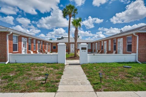 Condo in Venice, Florida, 1 bedroom № 2211058 - photo 19