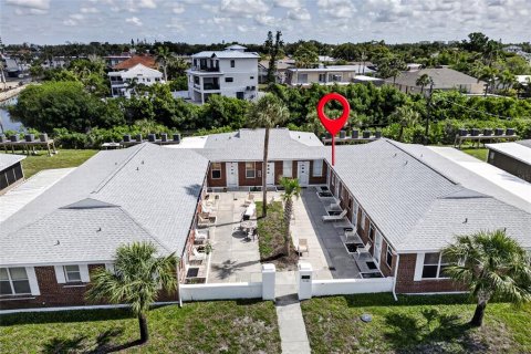 Condo in Venice, Florida, 1 bedroom № 2211058 - photo 21