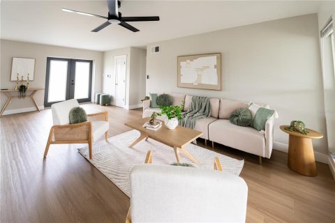 Villa ou maison à vendre à North Port, Floride: 2 chambres, 100.71 m2 № 2097399 - photo 4