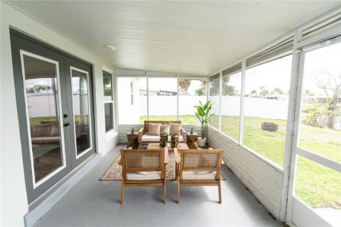 Villa ou maison à vendre à North Port, Floride: 2 chambres, 100.71 m2 № 2097399 - photo 28
