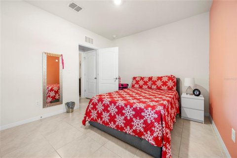 House in Davenport, Florida 5 bedrooms, 234.3 sq.m. № 1750804 - photo 17