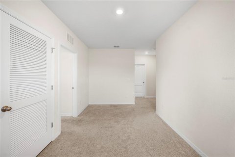 House in Davenport, Florida 5 bedrooms, 234.3 sq.m. № 1750804 - photo 20