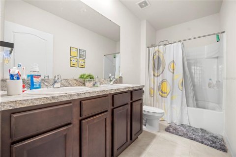 House in Davenport, Florida 5 bedrooms, 234.3 sq.m. № 1750804 - photo 24