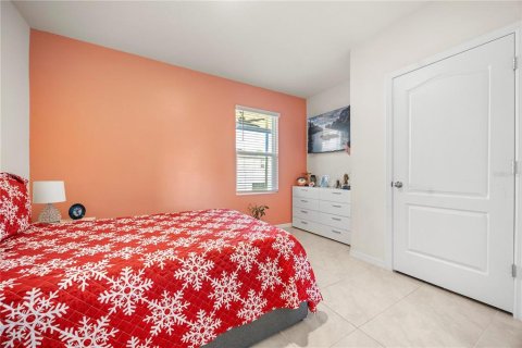 House in Davenport, Florida 5 bedrooms, 234.3 sq.m. № 1750804 - photo 16