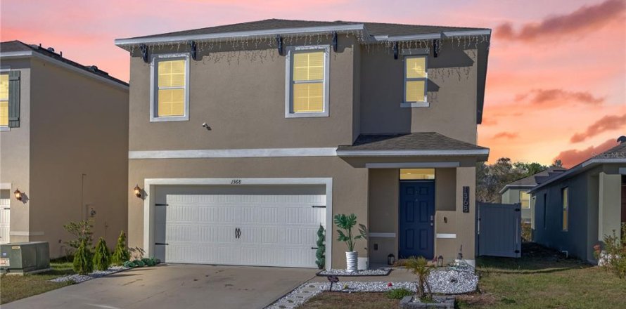 Casa en Davenport, Florida 5 dormitorios, 234.3 m2 № 1750804