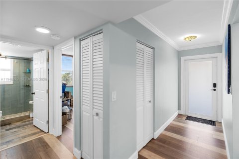 Condo in Margate, Florida, 2 bedrooms  № 2003233 - photo 17