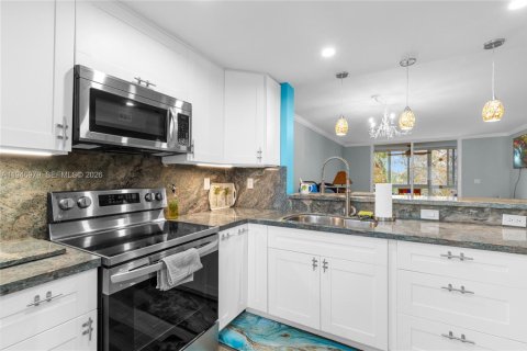 Condo in Margate, Florida, 2 bedrooms  № 2003233 - photo 3