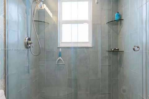 Condo in Margate, Florida, 2 bedrooms  № 2003233 - photo 20